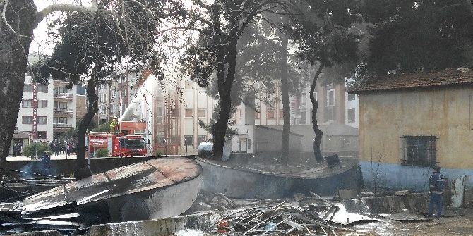 Sökümü Yapılan Zift Tankı Alev Aldı