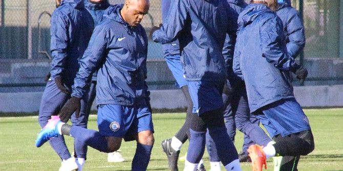 Erdal Kılıçaslan: "Biz Oraya Teslim Olmaya Gitmeyeceğiz. Muhakkak Puanla Dönmek İstiyoruz"