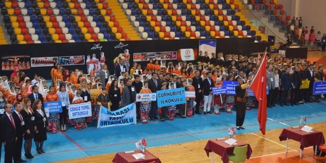 Okullararası Halk Oyunları Yarışması Düzenlendi