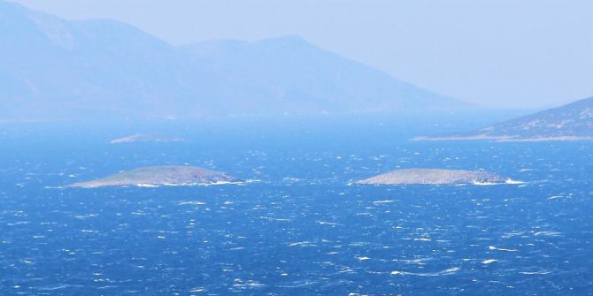 Sahil Güvenlik Ekipleri Fırtınanın Dinmesini Bekliyor