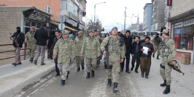Tuğgeneral Tokel’den Şemdinli Esnafına Ziyaret