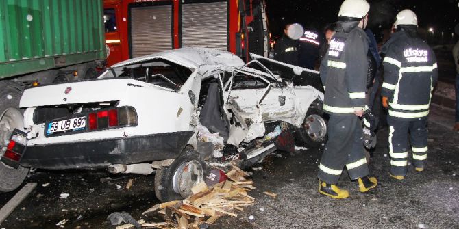 Otomobil Tır İle Çarpıştı: 1 Yaralı