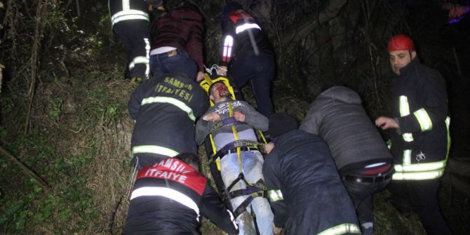 Otomobilin Yuvarlandığı Şarampolde Can Pazarı: 3 Yaralı