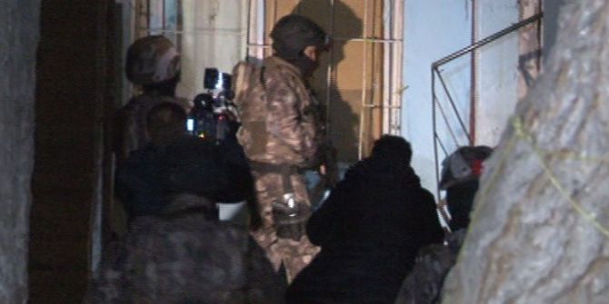 Başkentte Zehir Tacirlerine Hava Destekli Şafak Operasyonu
