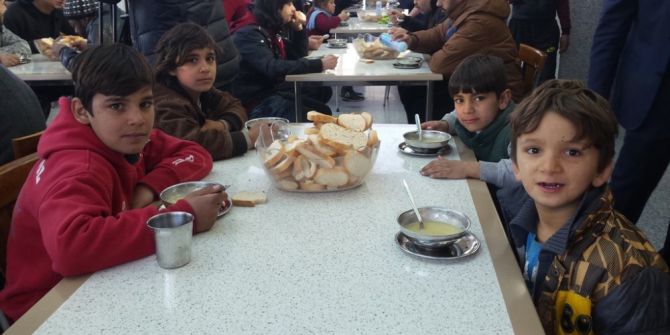 Soğuk Havada Vatandaşların İçi Isındı