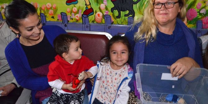 Norveçli Sevgi Elçileri’nden Minik Hastalara Ziyaret