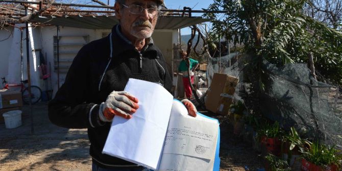 Yıkılmak Üzere Olan Gecekondudaki Söğüt Ailesi Yardım Bekliyor