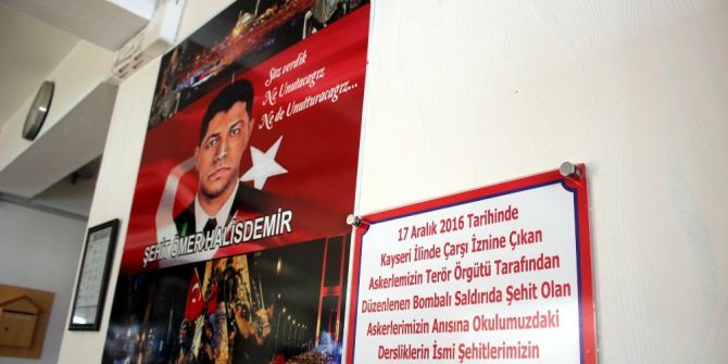 Kayseri’de 17 Aralık Şehitlerinin Adı Sınıflarda Yaşatılıyor