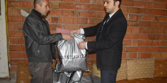 Sur Belediye Başkanı Özkan, Mağdur Aileye Sahip Çıktı