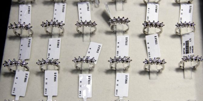 Sahte Pırlantaya Dikkat