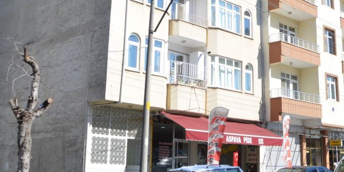 82 Yaşındaki Adam Silahla İntihar Etti