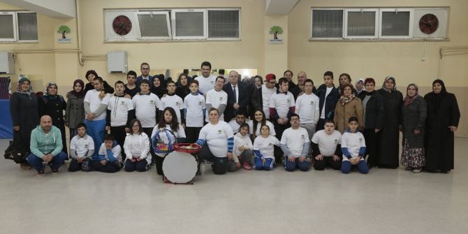 Özel Sporcular Gösteri Hazırlığında