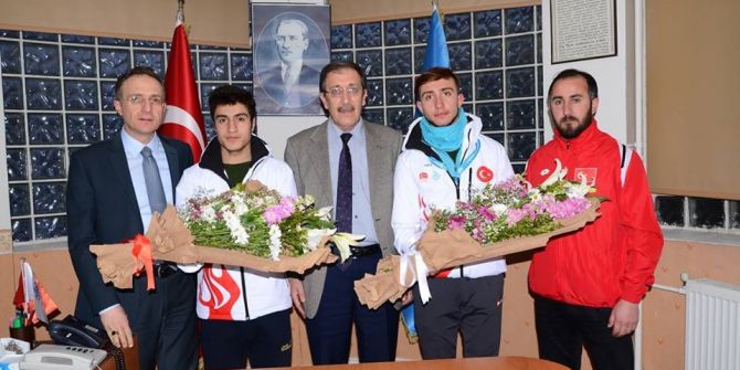 Milli Sporculardan Başkan Bulutlar’a Ziyaret
