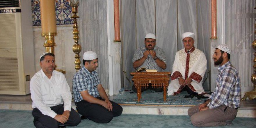 Demokrasi Şehitleri İçin Hatim İndirildi