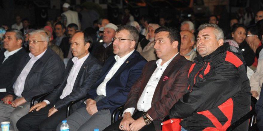 Bozüyük’te Demokrasi Nöbetine Milletvekili Desteği