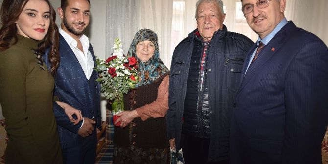 Kurtulan’dan Çınarlara Sevgililer Günü Jesti