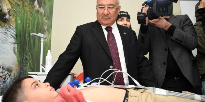 ‘Minik Kalpler’ Projesi İle Bin 700 İlkokul Öğrencisi Kalp Taramasından Geçirildi