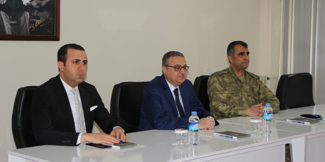 Şırnak Valisi Su Muhtarlarla Buluştu