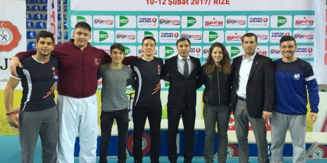 Yunusemre Belediyesi Rize’den Madalyayla Döndü