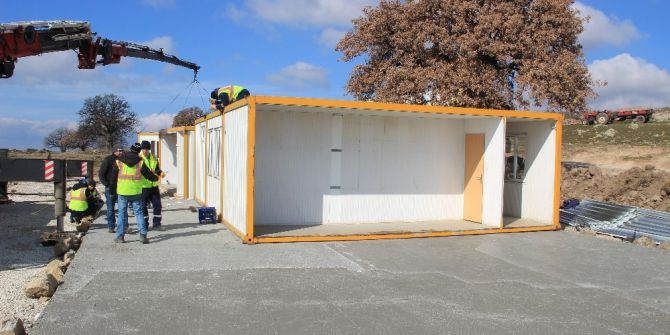 Deprem Bölgesinde Konteyner Okullar Kuruluyor