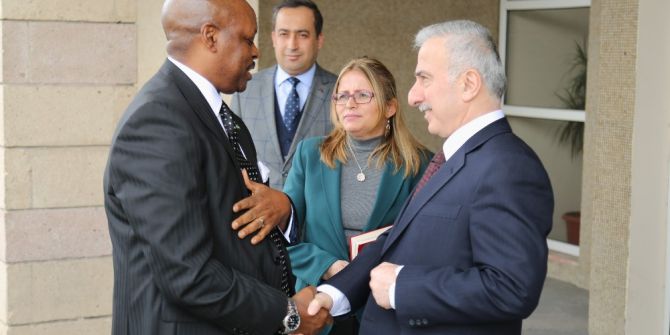 Ruanda Cumhuriyeti Büyükelçisi Williams Nkurunziza Vali Kamçı’yı Ziyaret Etti