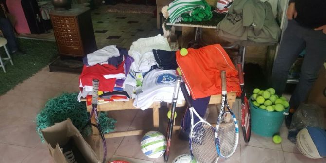 Çocuklara Spor Malzemesi Yardımı Yapıldı