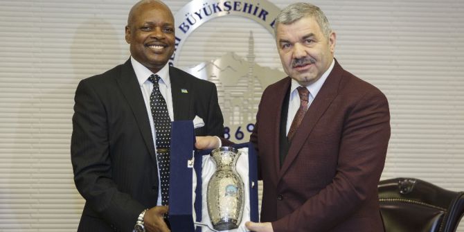 Ruanda Büyükelçisi Başkan Çelik’i Ziyaret Etti