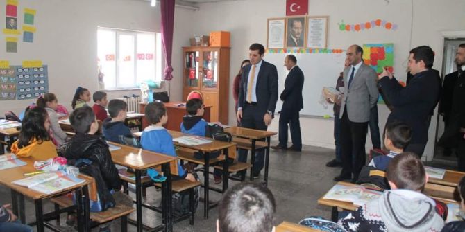 Başkan Vekili Erat, Öğrencilerle Bir Araya Geldi