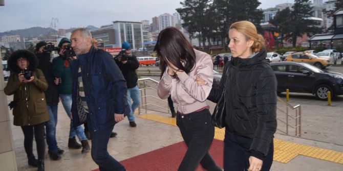 Sosyal Medyada Randevulaşıp Kavga Eden Kızlar Adliyelik Oldu