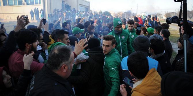 Bursasporlu Taraftarlar Sevgililer Günü’nde Özlüce’ye Akın Etti