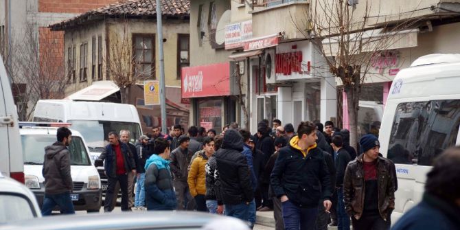 ‘Dur’ İhtarına Uymayan Sürücü Havaya Ateş Edilerek Durduruldu