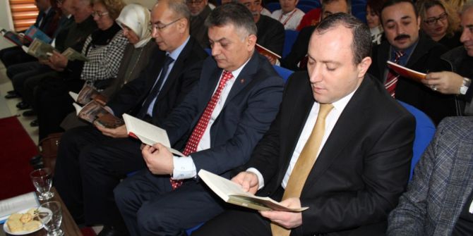 Ayvalık’ta Kitaplar Kanatlanmaya Başladı