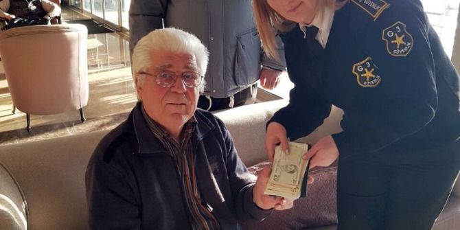 Tire’de Cüzdanını Unutan Turist İçin Seferber Oldular