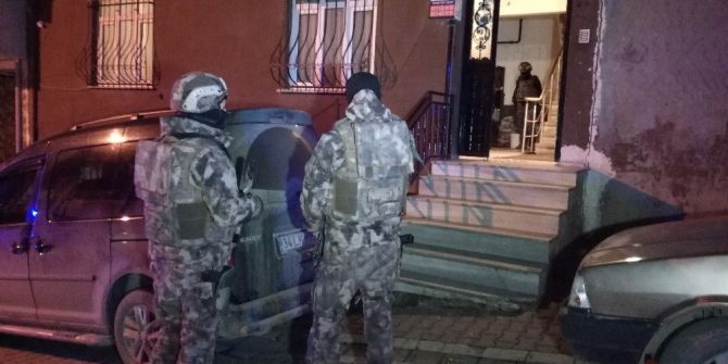 Esenyurt’ta Şafak Vakti Uyuşturucu Operasyonu