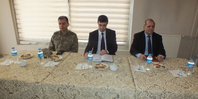 Kaymakam Kırlı’dan Değerlendirme Toplantısı