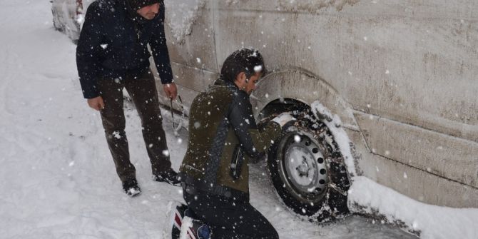 Yüksekova’da Yoğun Kar Yağışı