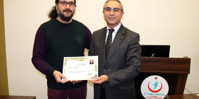 Normal Yolla Doğum Yaptırma Yüzdeleri Yüksek Olan Hekimlere Başarı Belgeleri Verildi