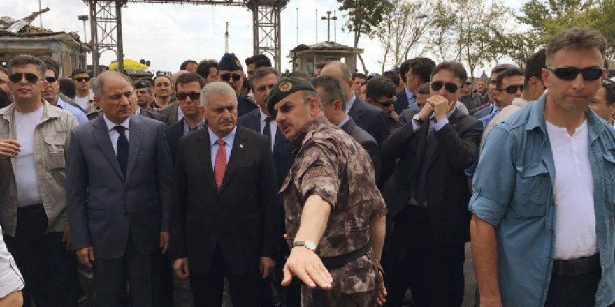 Başbakan Yıldırım Özel Harekat Daire Başkanlığı’nda İncelemelerde Bulundu