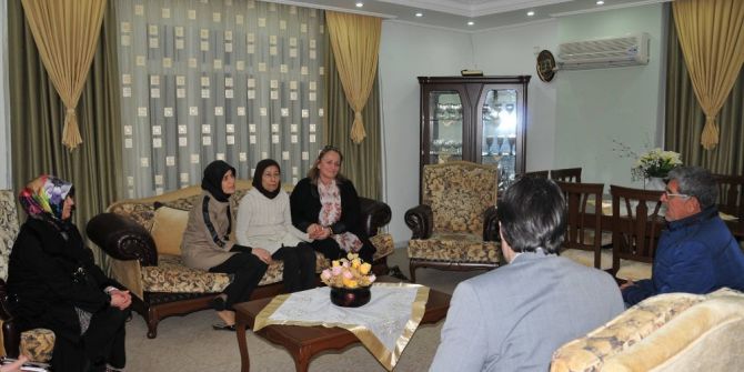 Vali Demirtaş’ın Eşinden Şehit Ailelerine Ziyaret