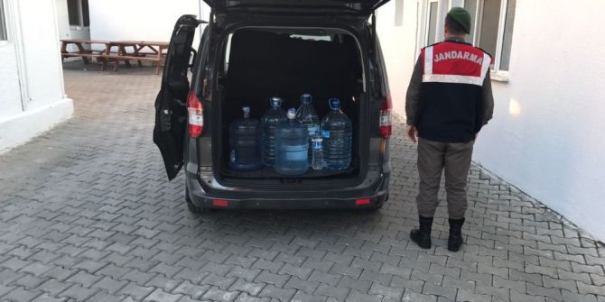 İzmir’de Kaçak İçki Operasyonu: 3 Gözaltı