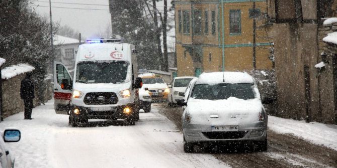 Karabük’te Kar Hayatı Olumsuz Etkiledi