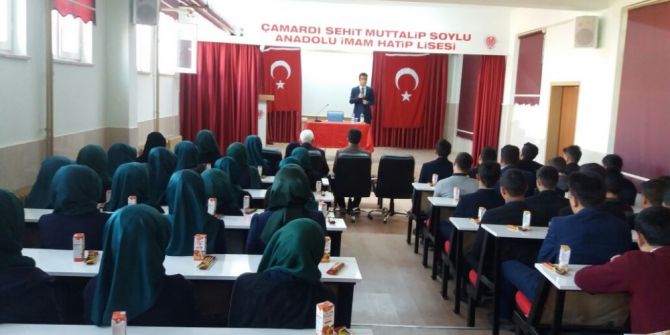 Kaymakam, Ygs’ye Girecek Öğrencilerle Buluştu