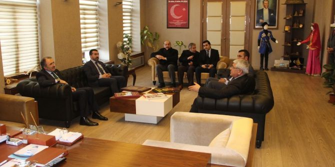 Bakan Yardımcısı Yavilioğlu, Başkan Karaçanta’yı Ziyaret Etti