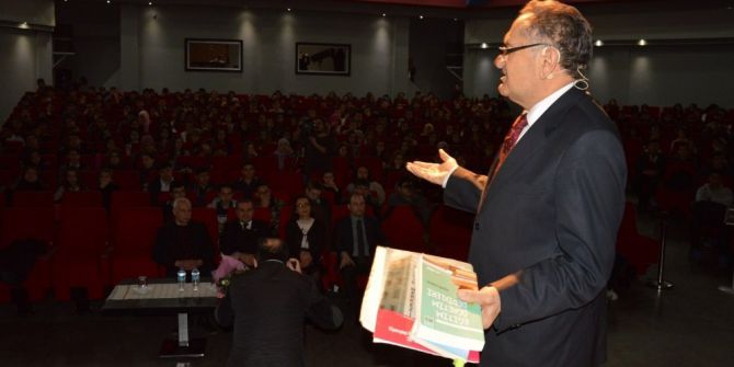 Eğitimci Yazar Kadir Keskin Gençlerle Buluştu