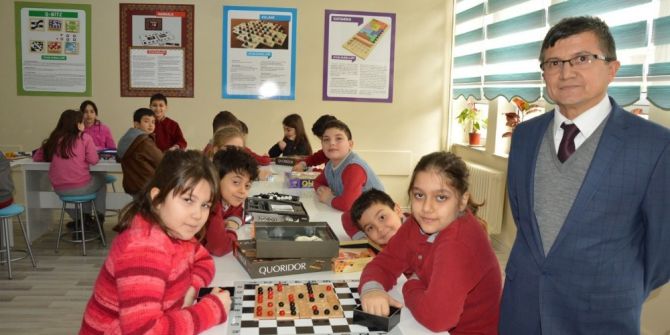 23 Nisan İlkokuluna ‘Akıl Oyunları Sınıfı’