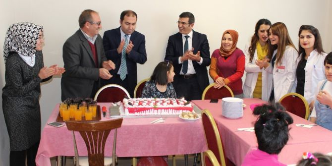 Engelsiz Yaşam Bakım Ve Rehabilitasyon Merkezinde Doğum Günü Etkinliği
