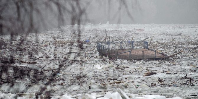 Macaristan’ın Tisza Nehri Buz Akıyor