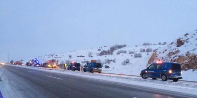 Kayseri’de Yolcu Otobüsü Devrildi: 21 Yaralı