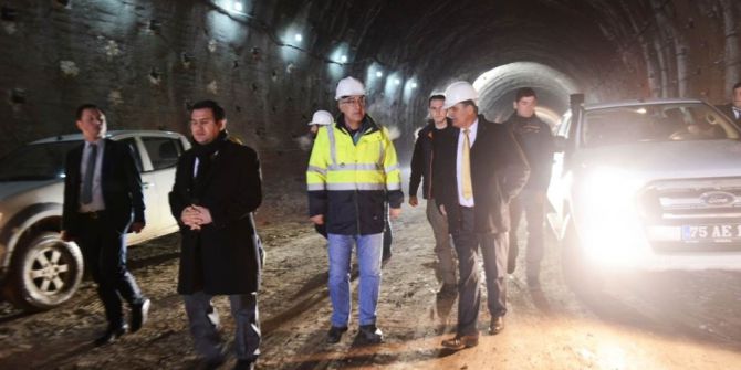 Vali Özefe, Bakü-tiflis-kars Demir İpekyolu İle Mozeret Tüneli İnşaatlarını Denetledi