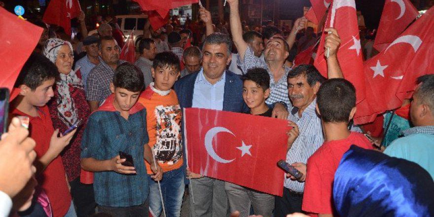 Ereğli Bayraklarla Donatıldı